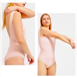 Everlane The Bodysuit Tank XS Light Pink - Scoop Neck, Low Back